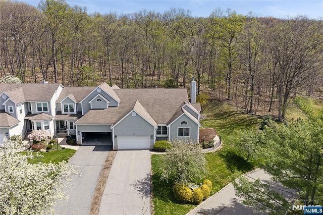 126 Worcester Drive, Wayne, NJ 07470