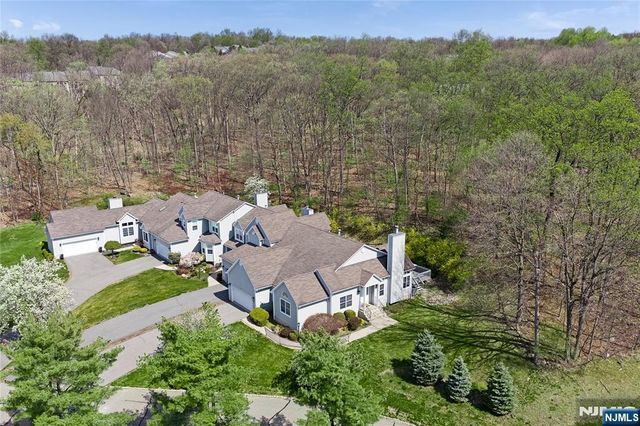 126 Worcester Drive, Wayne, NJ 07470