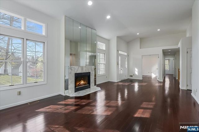 126 Worcester Drive, Wayne, NJ 07470