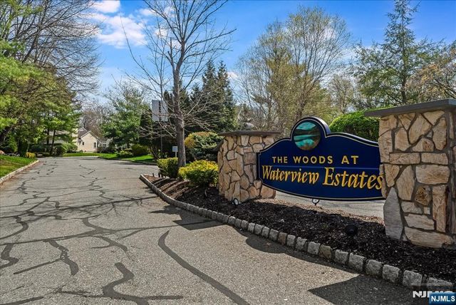 126 Worcester Drive, Wayne, NJ 07470