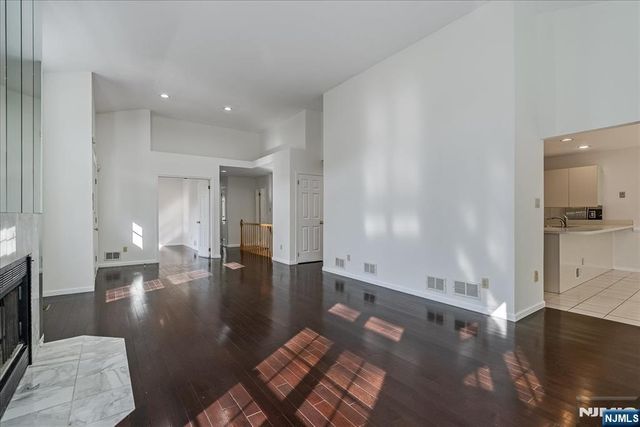 126 Worcester Drive, Wayne, NJ 07470