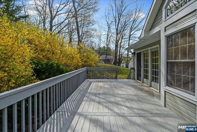 126 Worcester Drive, Wayne, NJ 07470