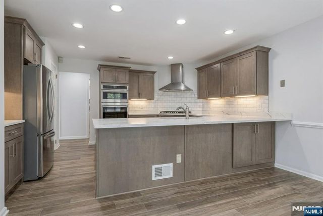 126 Worcester Drive, Wayne, NJ 07470