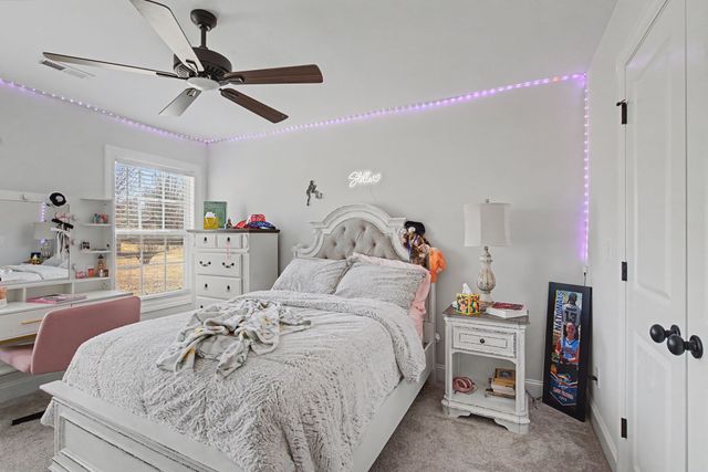 41 Knotting Hill Dr, Fayetteville, TN 37334