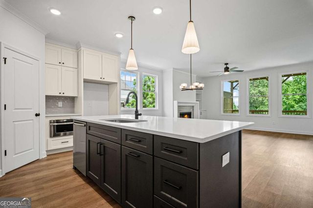 201 Retreat Lane, Canton, GA 30114