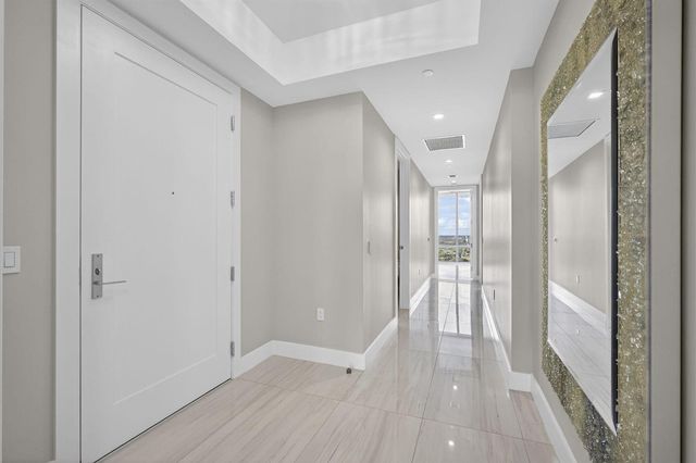 3 Water Club Way 1801, North Palm Beach, FL 33408
