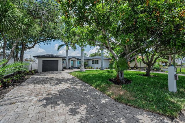 1014 BOCA CIEGA ISLE DRIVE, St Pete Beach, FL 33706