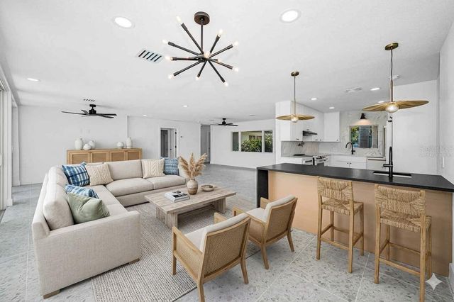 1014 BOCA CIEGA ISLE DRIVE, St Pete Beach, FL 33706