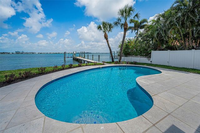 1014 BOCA CIEGA ISLE DRIVE, St Pete Beach, FL 33706
