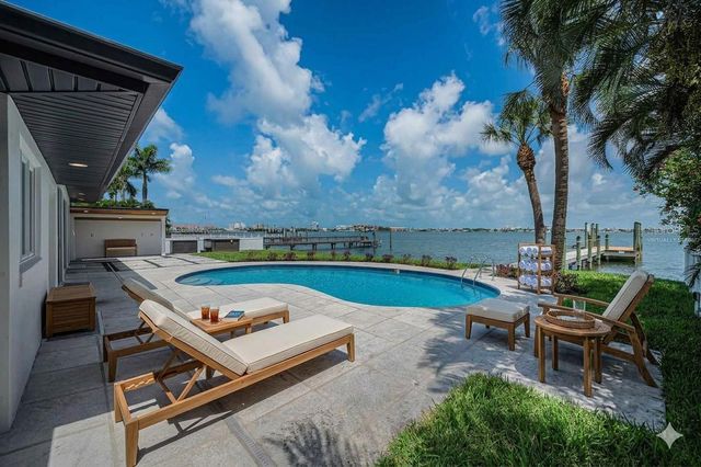 1014 BOCA CIEGA ISLE DRIVE, St Pete Beach, FL 33706