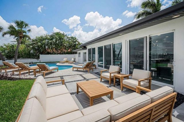 1014 BOCA CIEGA ISLE DRIVE, St Pete Beach, FL 33706