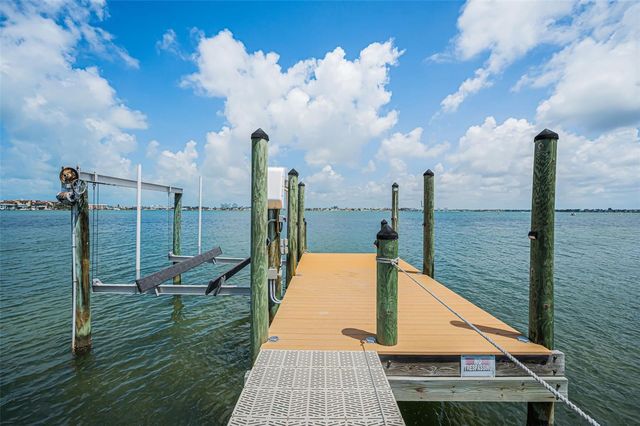 1014 BOCA CIEGA ISLE DRIVE, St Pete Beach, FL 33706