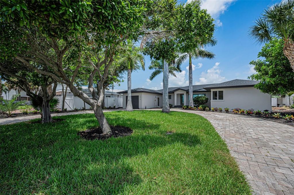 1014 BOCA CIEGA ISLE DRIVE, St Pete Beach, FL 33706
