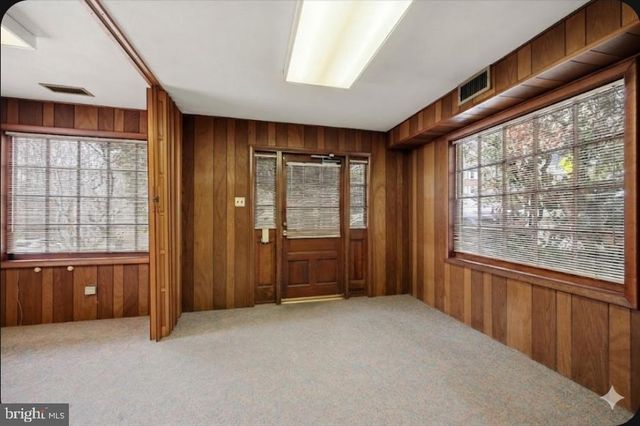 359 SPRING VALLEY RD, Springfield, PA 19064