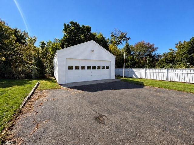164 E High St, Somerville Boro, NJ 08876