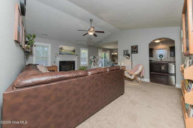 106 S S. Sea Street, Jacksonville, NC 28546