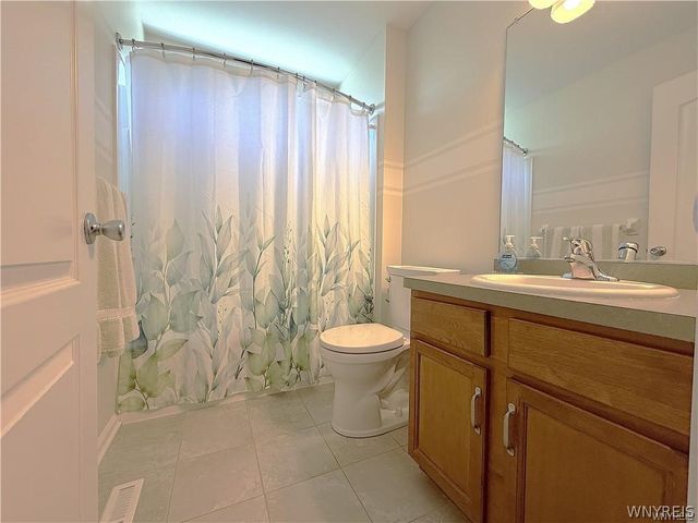 1366 Evergreen Drive, Hamburg, NY 14085