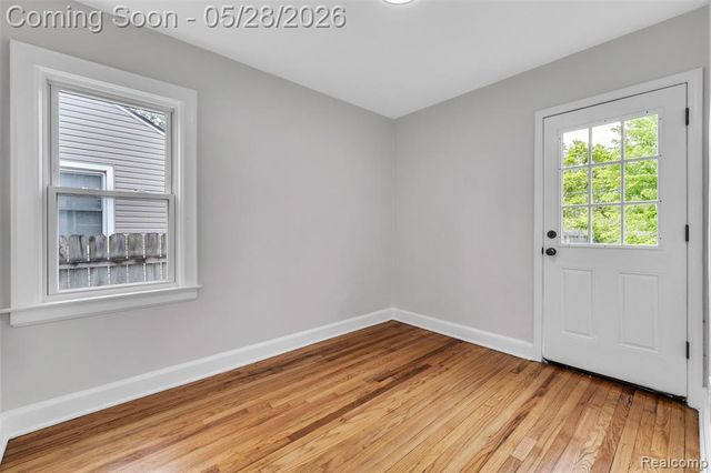 45 E Rutgers Avenue, Pontiac, MI 48340