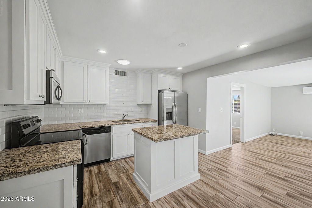 14817 N FLAMENCO Drive, Phoenix, AZ 85053 — photo 4