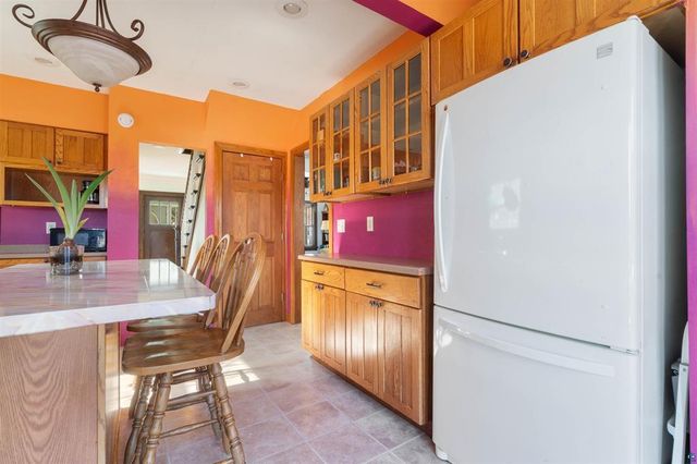 3718 W 4th Street, Duluth, MN 55807