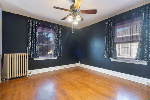 3718 W 4th Street, Duluth, MN 55807