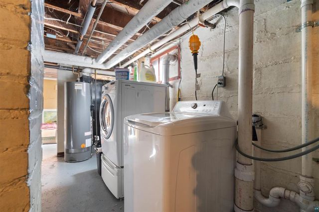 3718 W 4th Street, Duluth, MN 55807