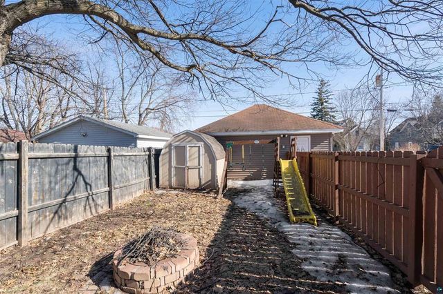 3718 W 4th Street, Duluth, MN 55807