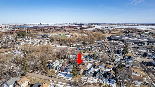 3718 W 4th Street, Duluth, MN 55807