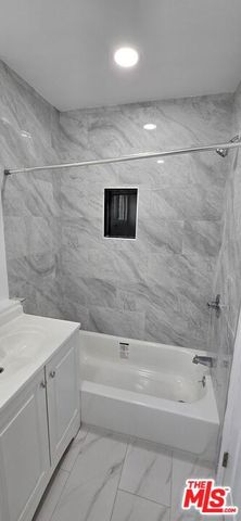 2641 S La Salle Avenue 5, Los Angeles, CA 90018