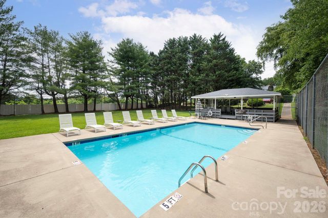 54 Hollybrook Drive, Asheville, NC 28803