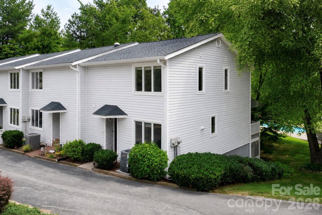 54 Hollybrook Drive, Asheville, NC 28803