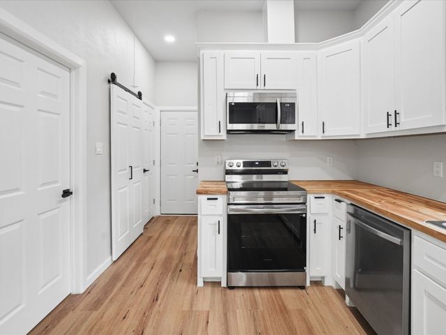 1220 E Pulaski Street, Fort Worth, TX 76104