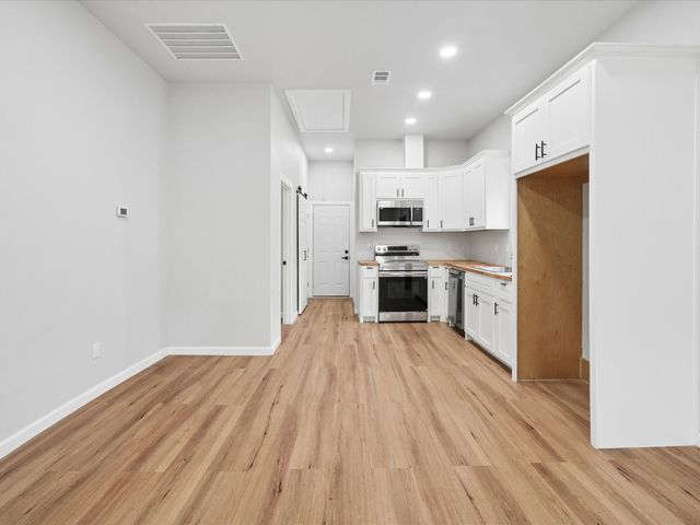 1220 E Pulaski Street, Fort Worth, TX 76104