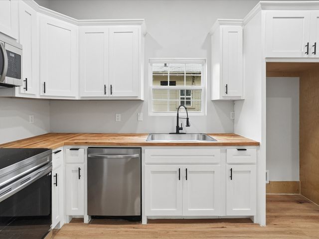 1220 E Pulaski Street, Fort Worth, TX 76104