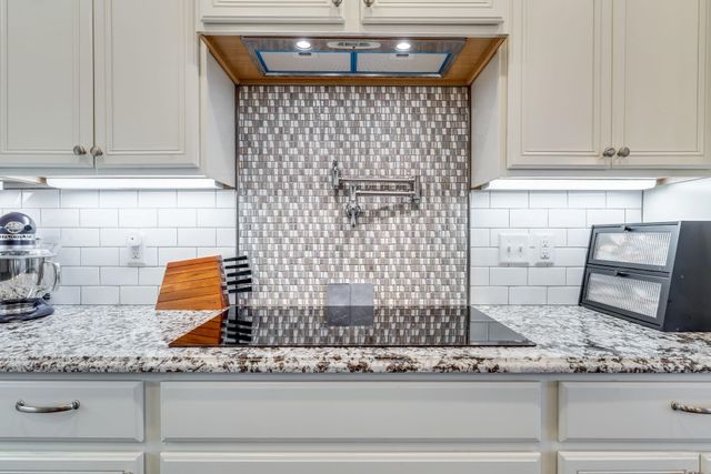 3995 N Solano St, Wichita, KS 67205