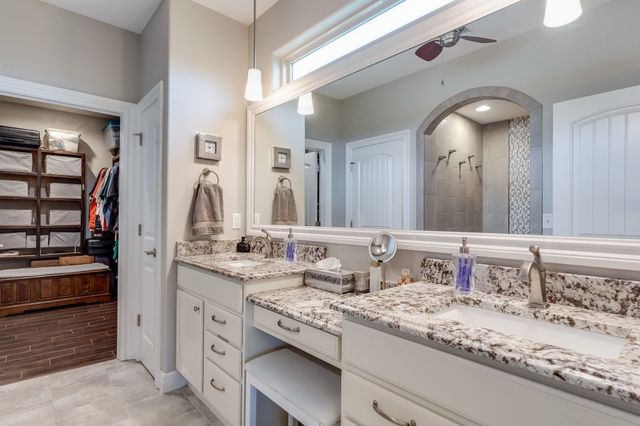 3995 N Solano St, Wichita, KS 67205