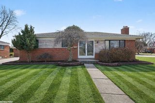 31102 Louise Drive, Warren, MI 48088