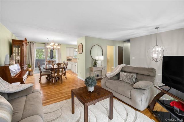 1 Bristol Court, New City, NY 10956