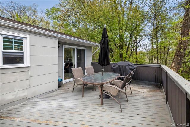 1 Bristol Court, New City, NY 10956
