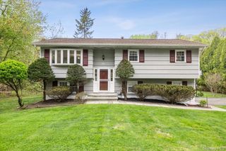 1 Bristol Court, New City, NY 10956