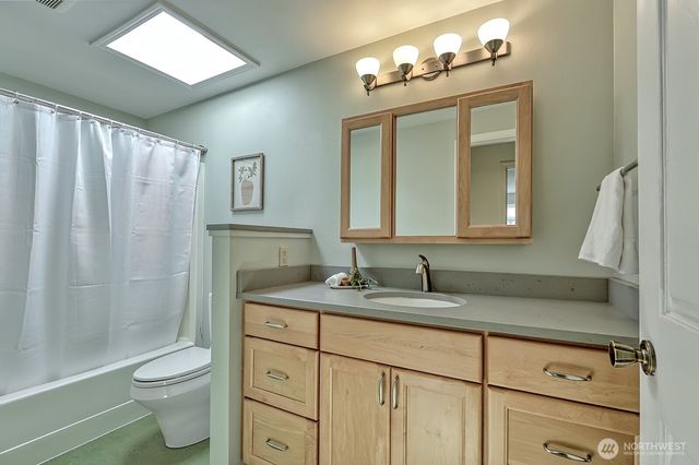 1008 W Toledo Street, Bellingham, WA 98229