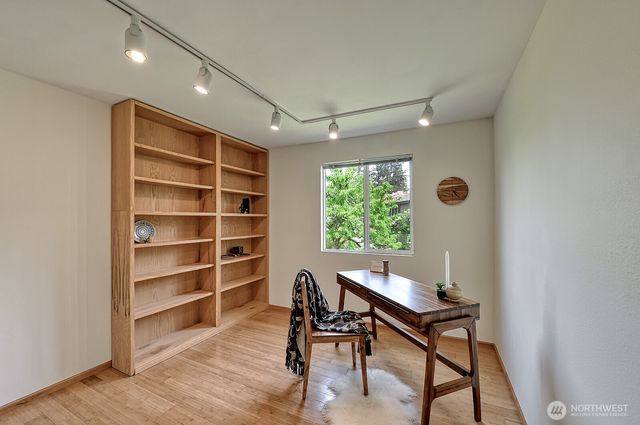 1008 W Toledo Street, Bellingham, WA 98229