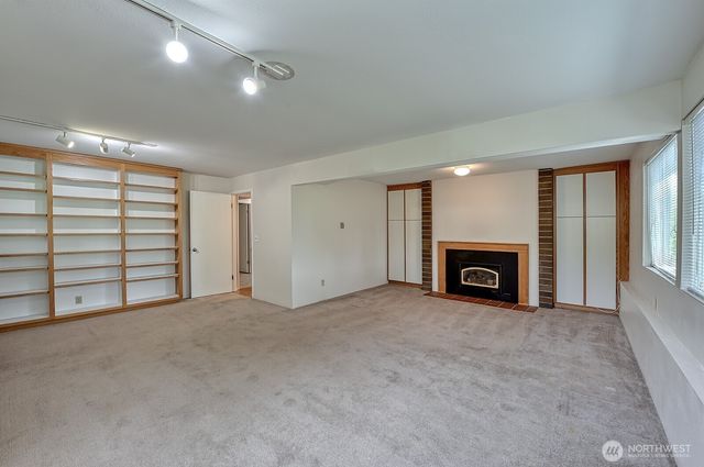1008 W Toledo Street, Bellingham, WA 98229
