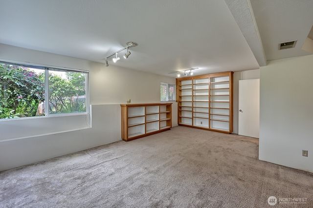 1008 W Toledo Street, Bellingham, WA 98229