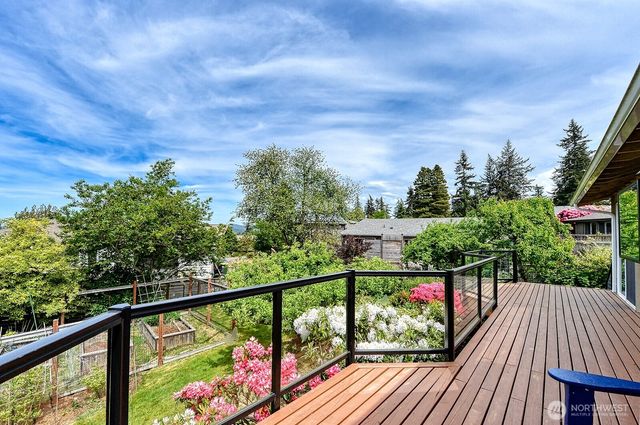 1008 W Toledo Street, Bellingham, WA 98229