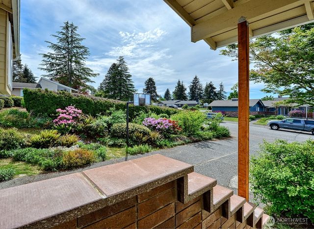 1008 W Toledo Street, Bellingham, WA 98229