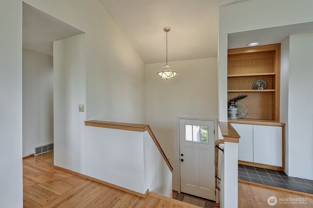 1008 W Toledo Street, Bellingham, WA 98229