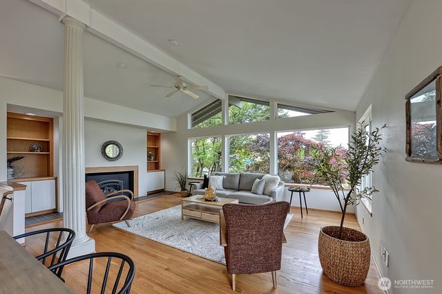 1008 W Toledo Street, Bellingham, WA 98229