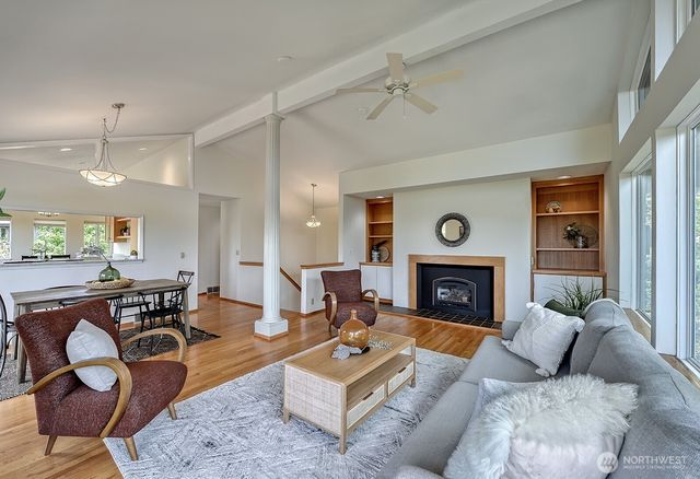 1008 W Toledo Street, Bellingham, WA 98229