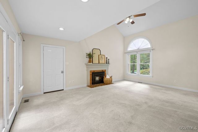 6303 Walnut Bend Dr, Midlothian, VA 23112